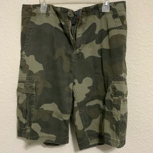 Men’s Size 36 Camo Shorts